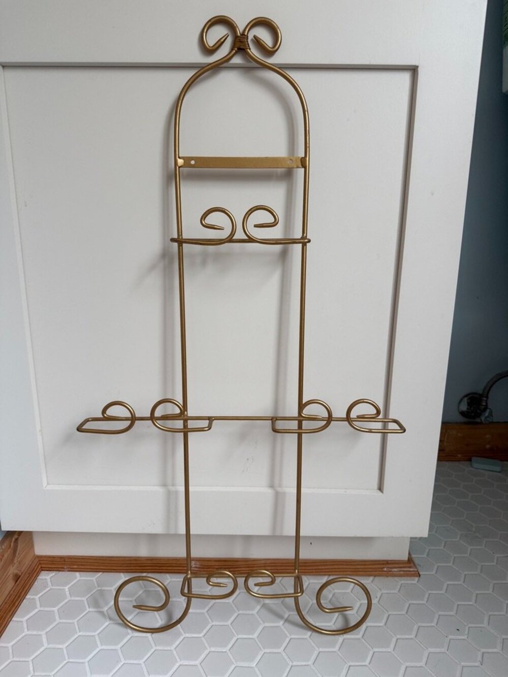 Vintage 1999 CBK Ltd Gold Metal 3-Tier Plate Display Racks (Set of 2) - Picture 2 of 6